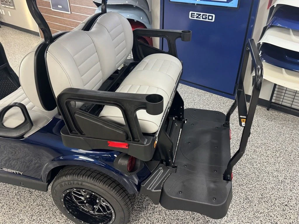 2027 E-Z-GO Liberty photo 5