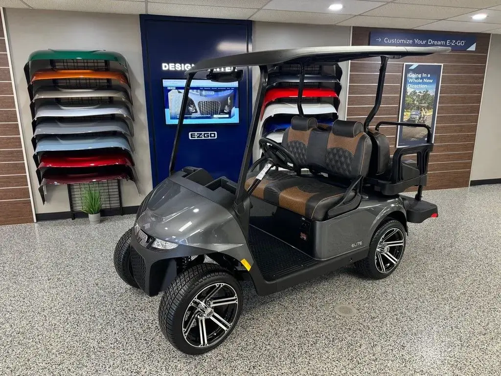 2026 E-Z-GO RXV ELiTE Lithium photo 1