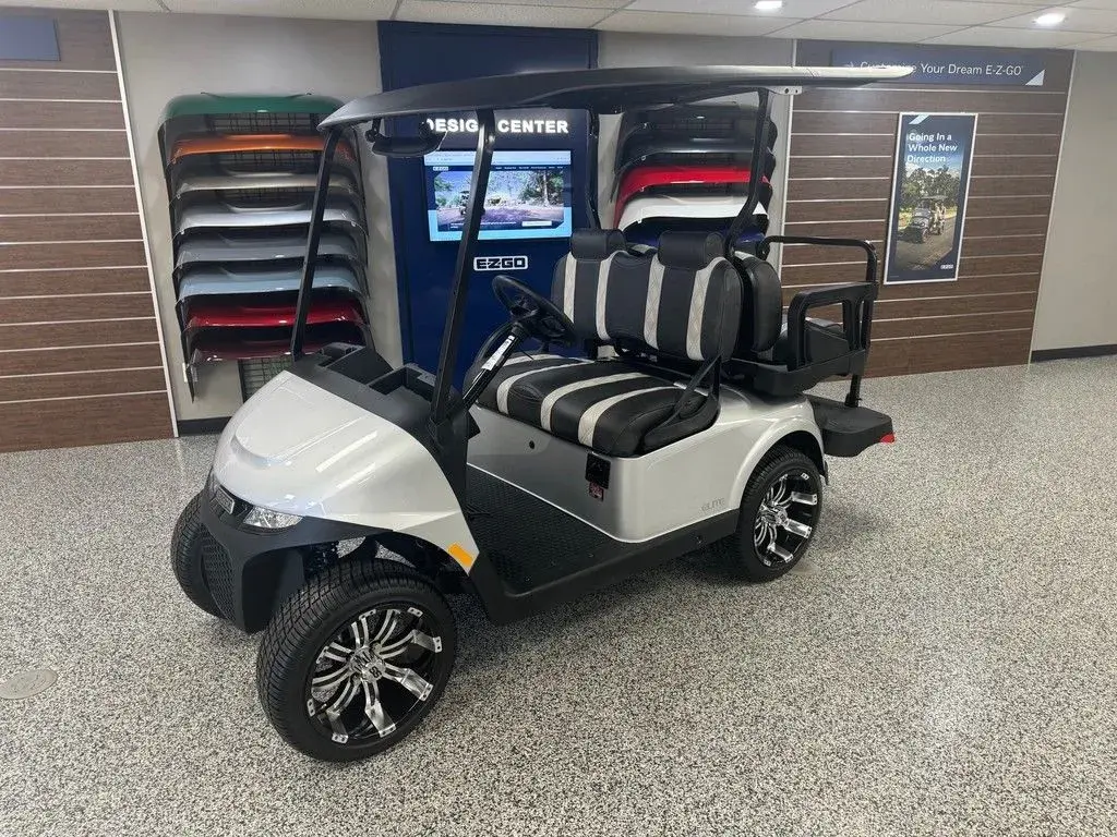 2026 E-Z-GO RXV ELiTE Lithium photo 1