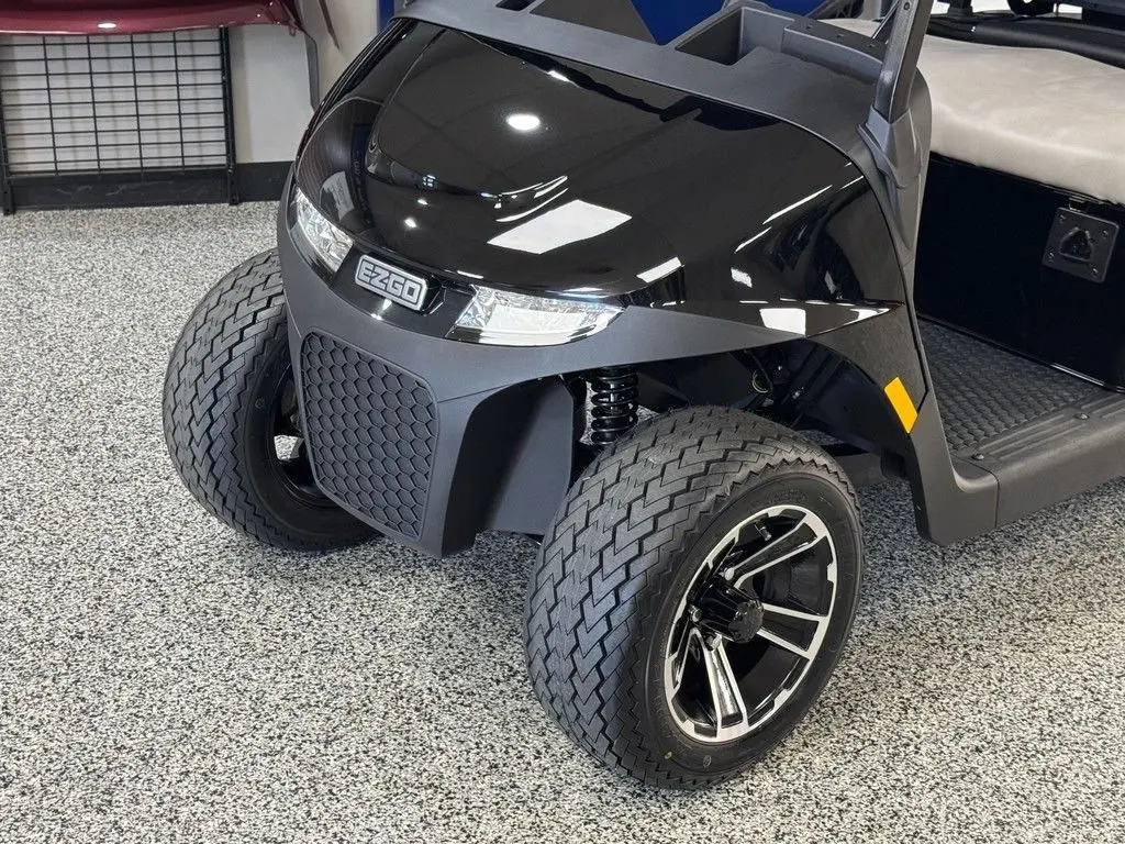 2026 E-Z-GO RXV ELiTE Lithium photo 2