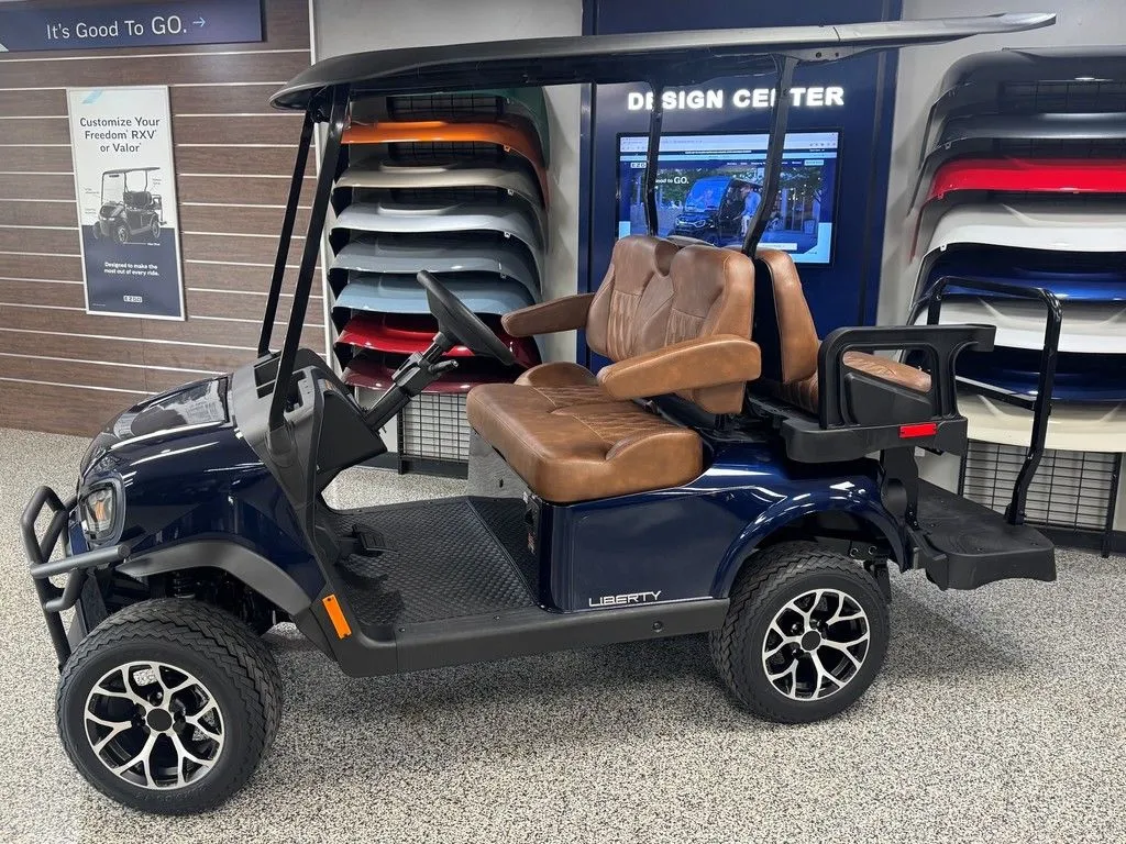2027 E-Z-GO Liberty photo 3