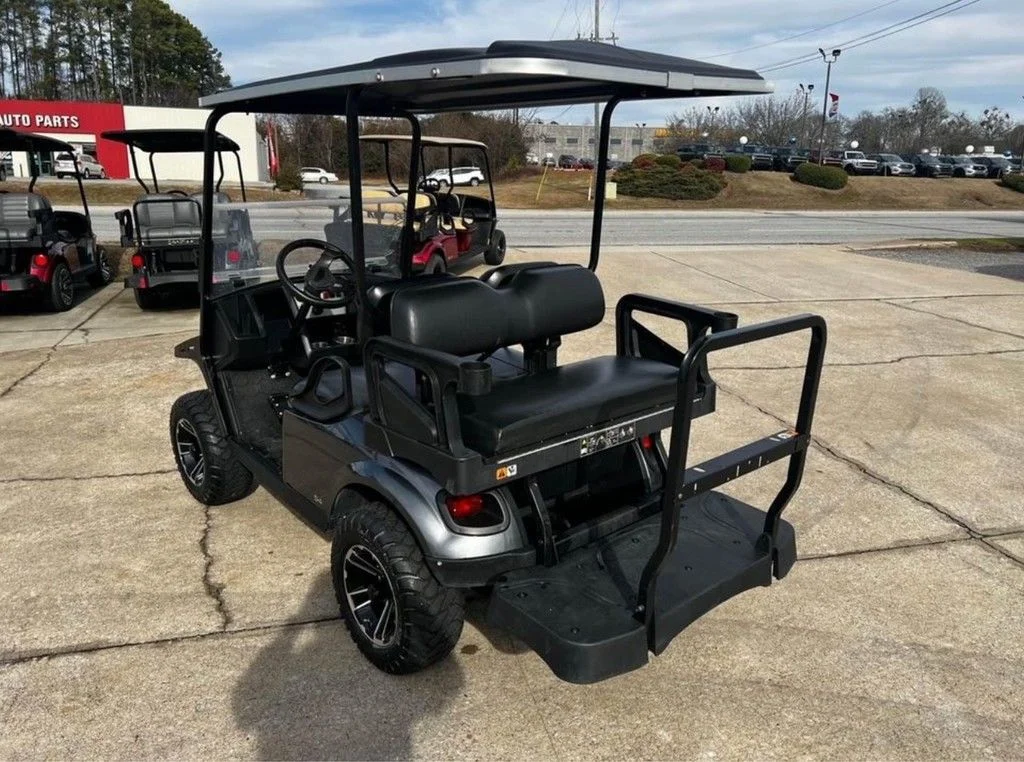 2022 E-Z-GO Express photo 2