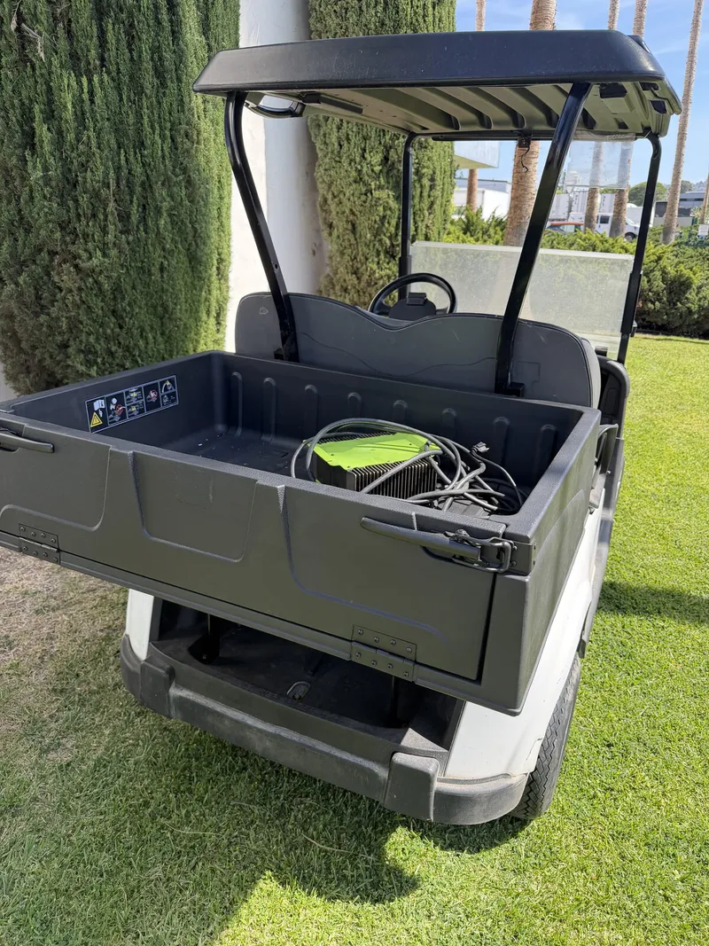 2022 E-Z-GO RXV ELiTE Lithium photo 3