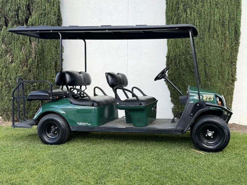 2019 Cushman Shuttle 6 Gas photo 2