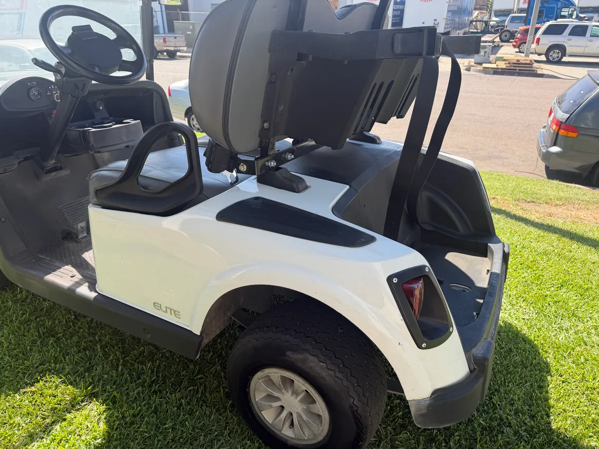 2022 E-Z-GO Freedom ELiTE Lithium photo 11