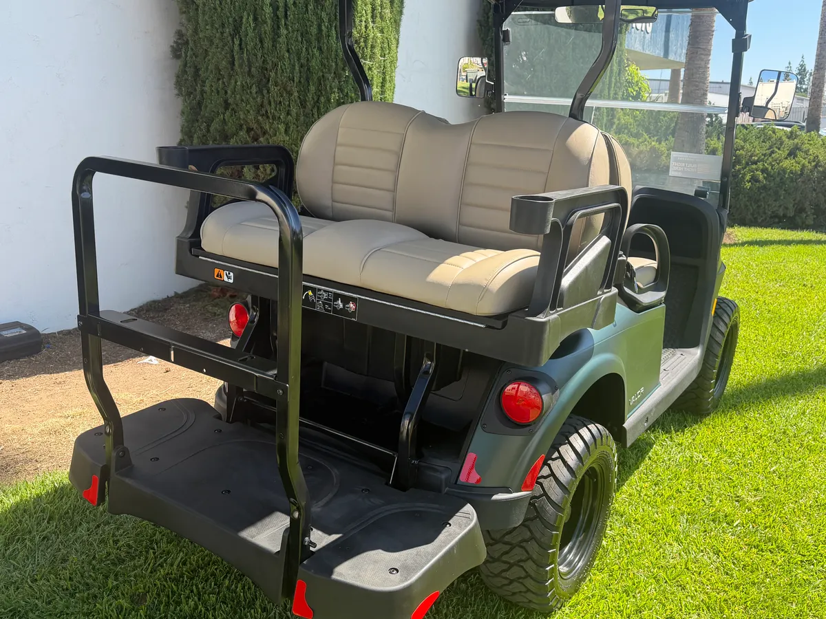 2026 E-Z-GO RXV 4 Valor S 48V Matte Green photo 9