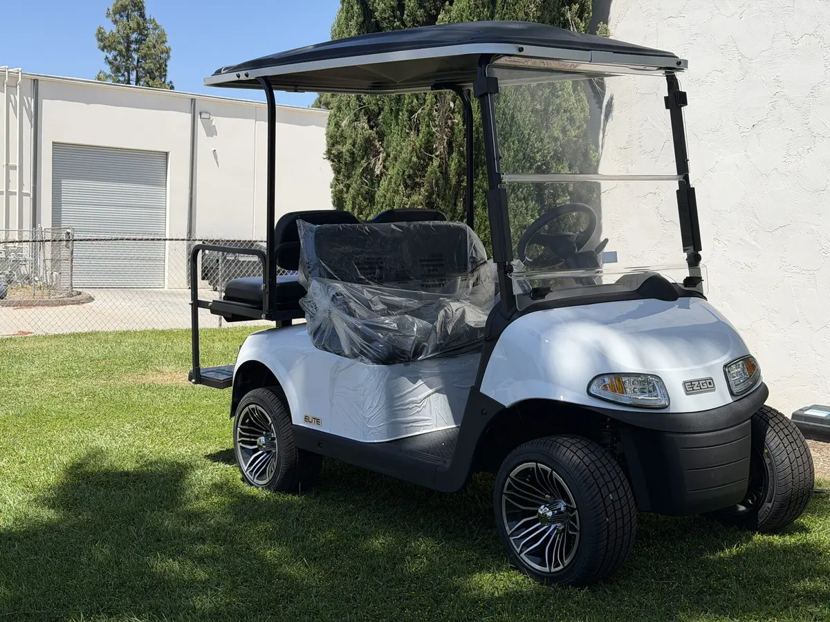 2021 E-Z-GO Freedom ELiTE Lithium photo 2