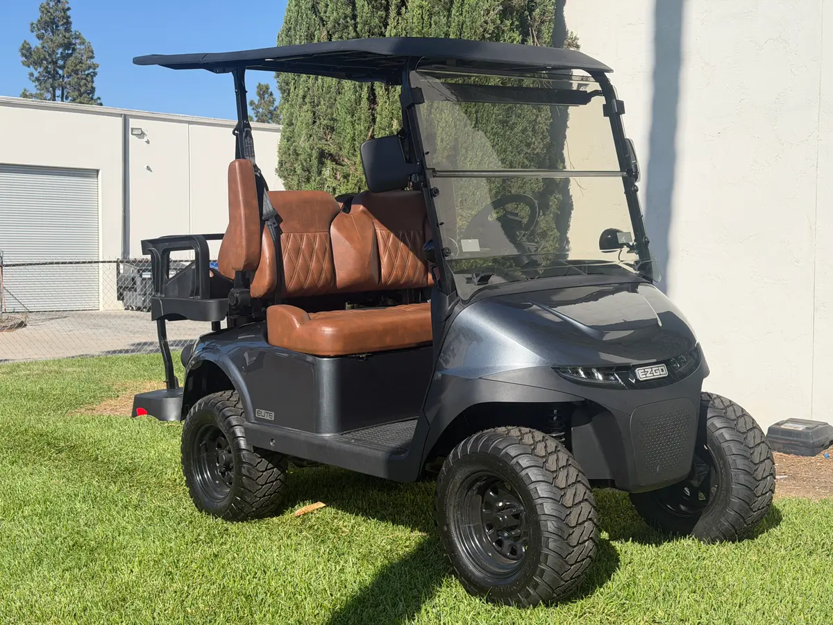 2026 E-Z-GO RXV ELiTE Lithium photo 1