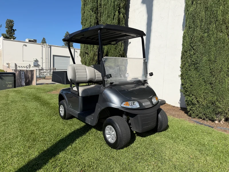 2023 E-Z-GO RXV ELiTE Lithium photo 5