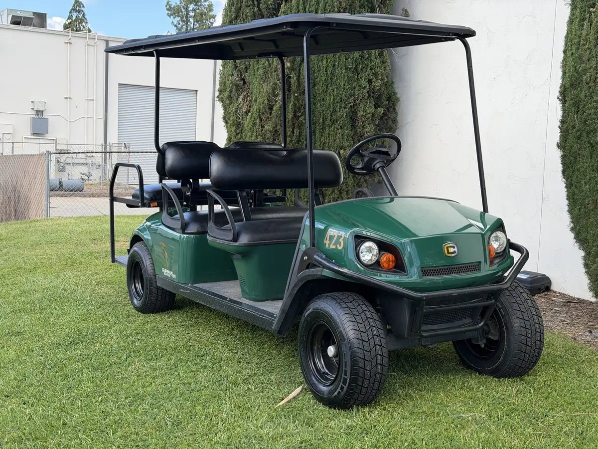 2019 Cushman Shuttle 6 Gas photo 6