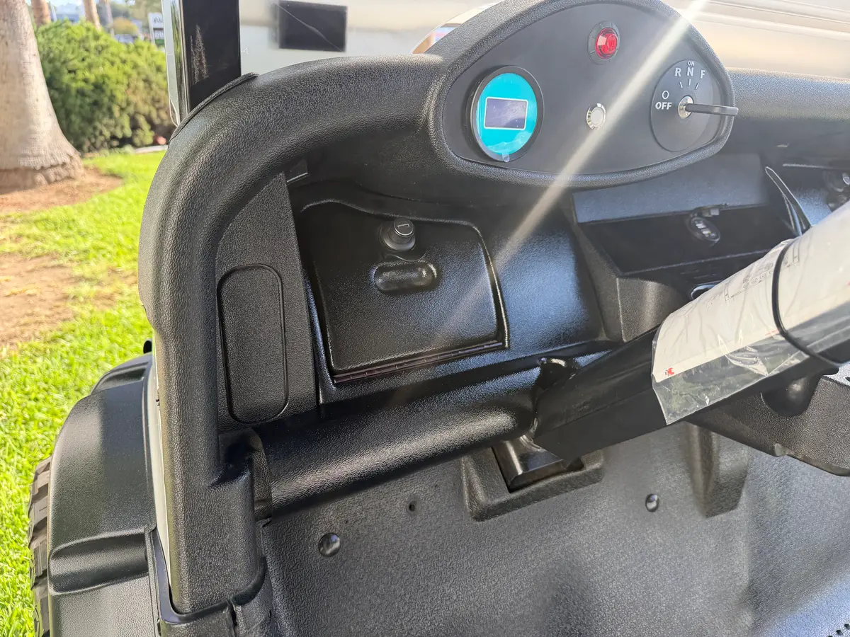 2020 E-Z-GO Freedom ELiTE Lithium photo 11