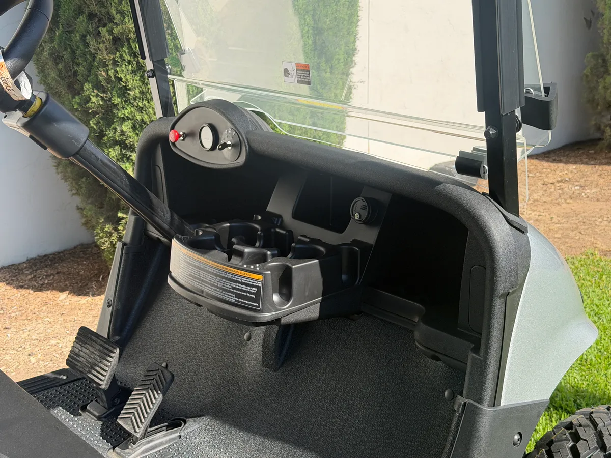 2021 E-Z-GO Freedom ELiTE Lithium photo 8