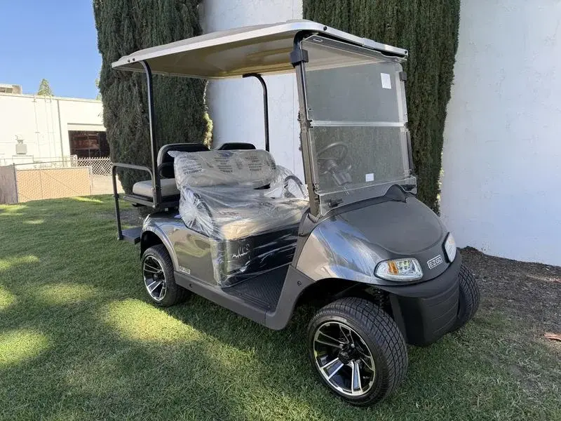 2021 E-Z-GO Freedom ELiTE Lithium photo 1
