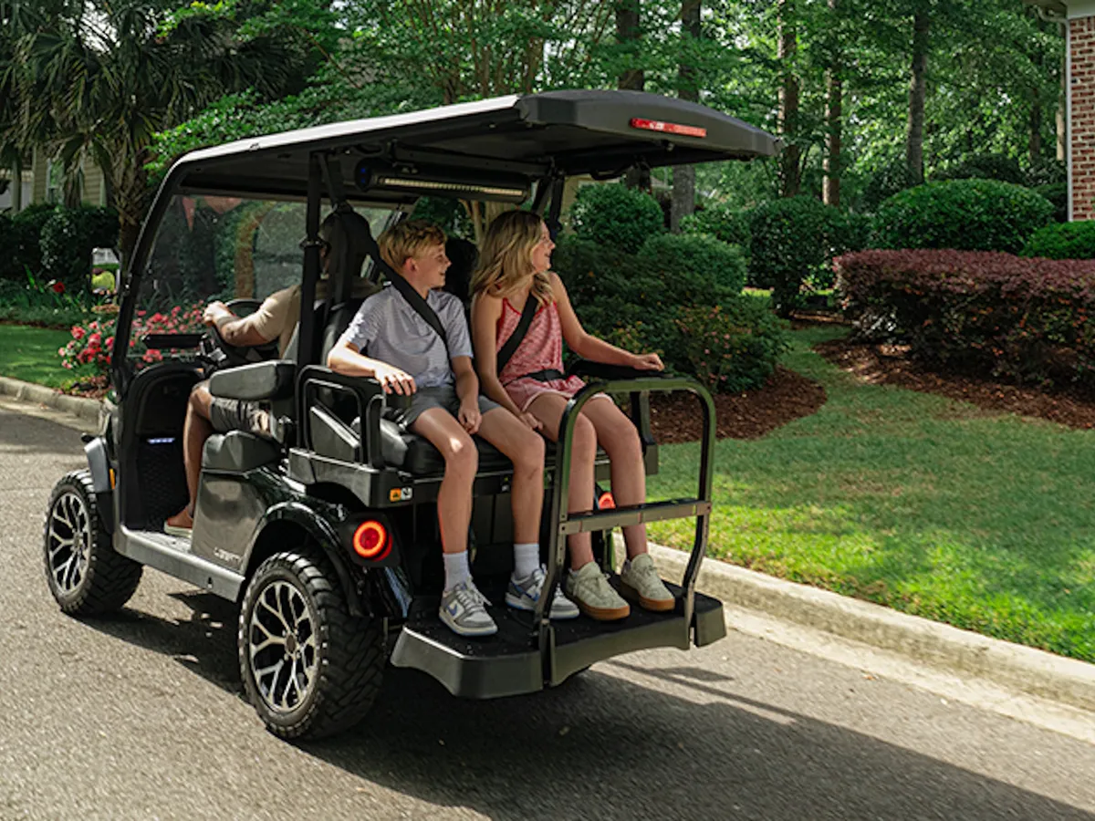2027 E-Z-GO Liberty ELiTE Lithium photo 10