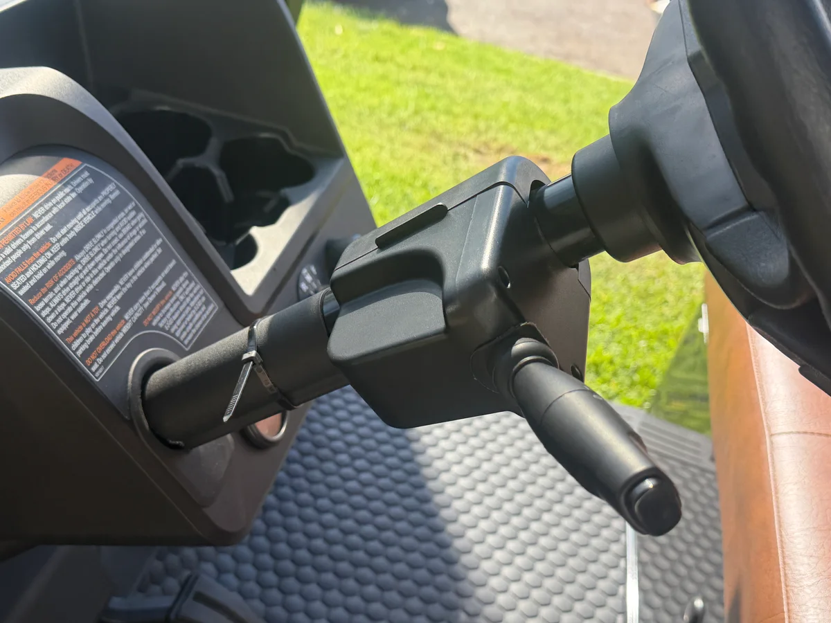 2026 E-Z-GO RXV ELiTE Lithium photo 9