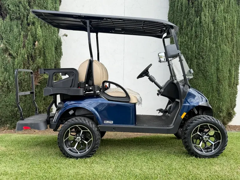 2027 E-Z-GO Freedom ELiTE Lithium photo 3