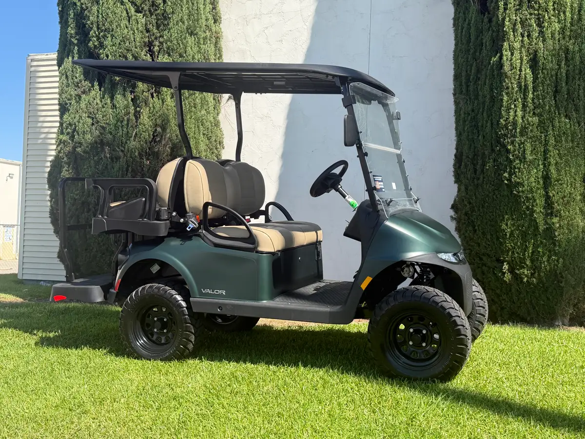 2026 E-Z-GO RXV 4 Valor S 48V Matte Green photo 2
