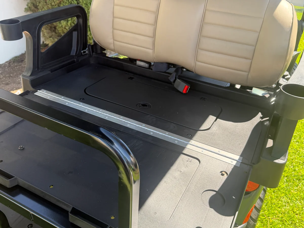 2026 E-Z-GO RXV 4 Valor S 48V Matte Green photo 10