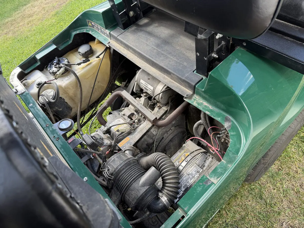 2019 Cushman Shuttle 6 Gas photo 10