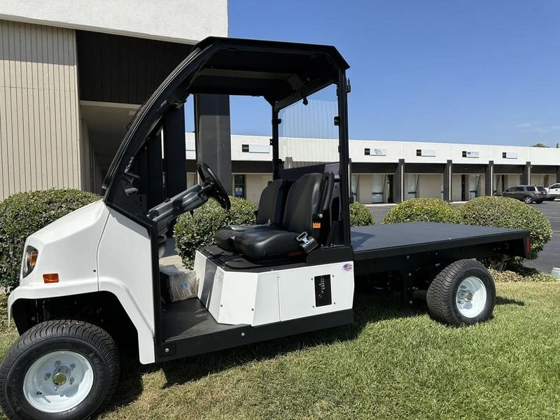 2024 Columbia Utilitruck 200 Base photo 3