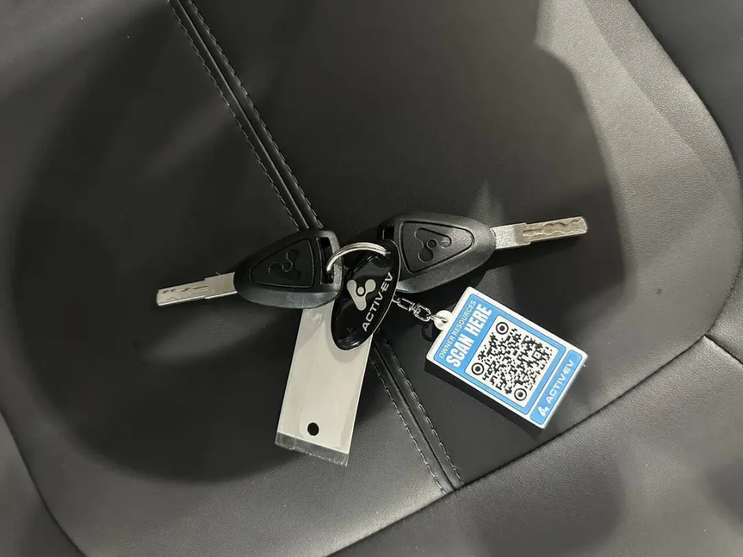 2027 Bintelli Active EV Pulse 4PR photo 18
