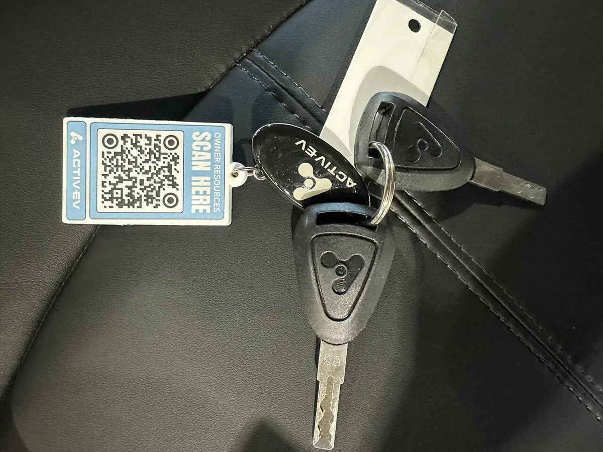 2027 Bintelli Active EV Pulse 2PR photo 13