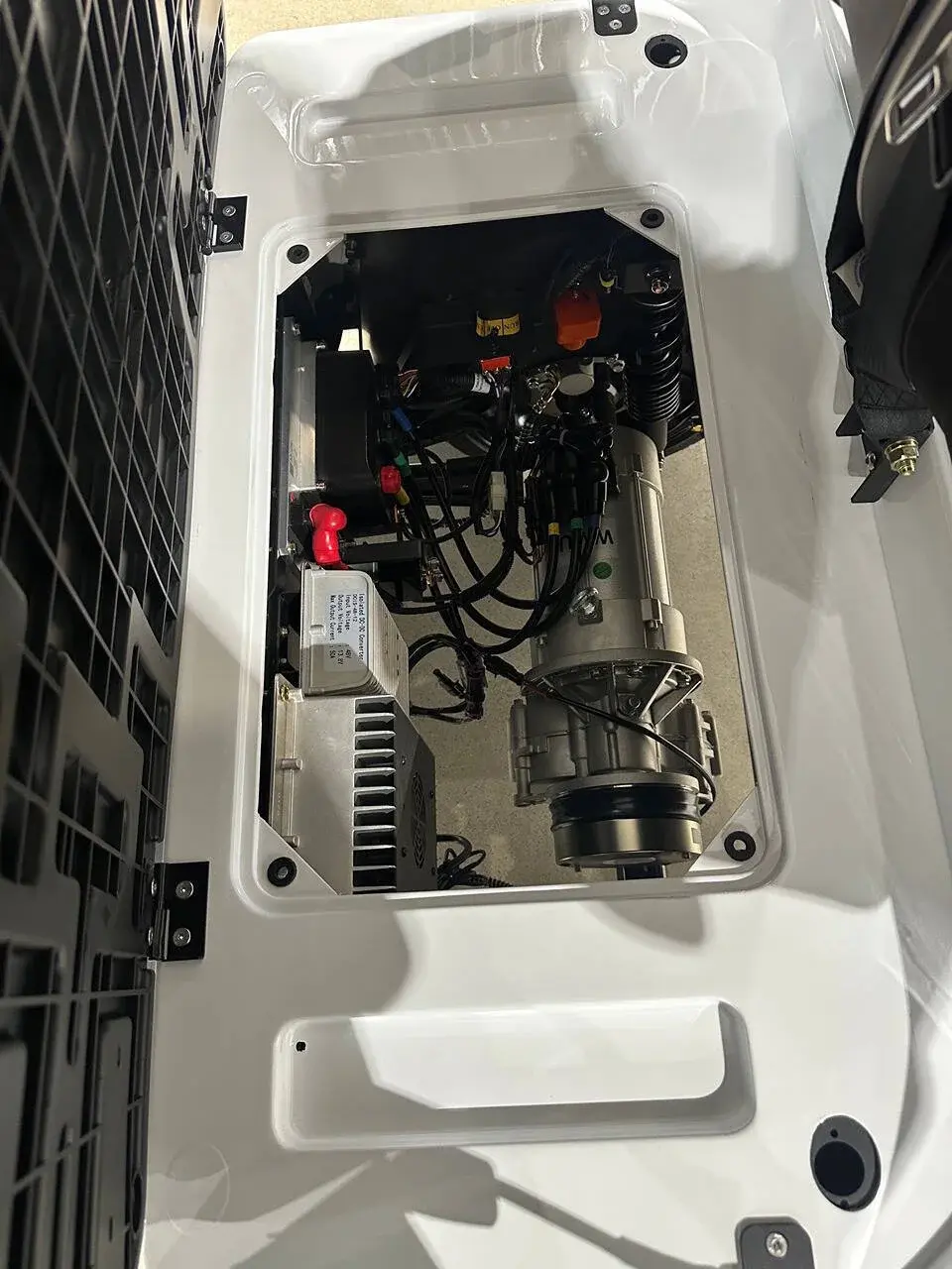 2027 Bintelli Active EV Pulse 4PR photo 16