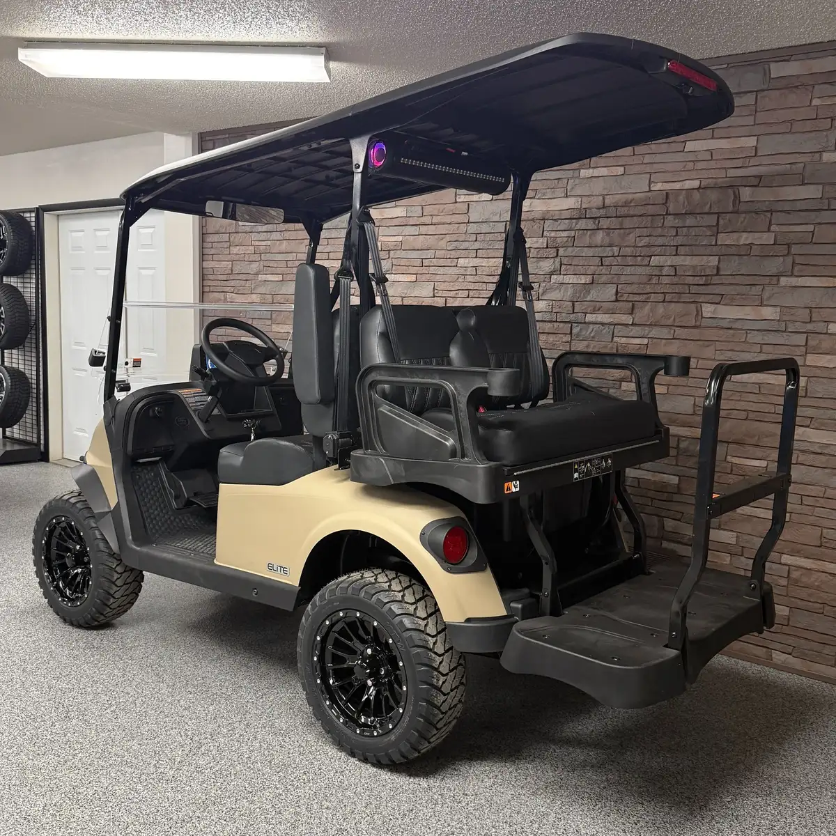 2026 E-Z-GO RXV ELiTE Lithium photo 3