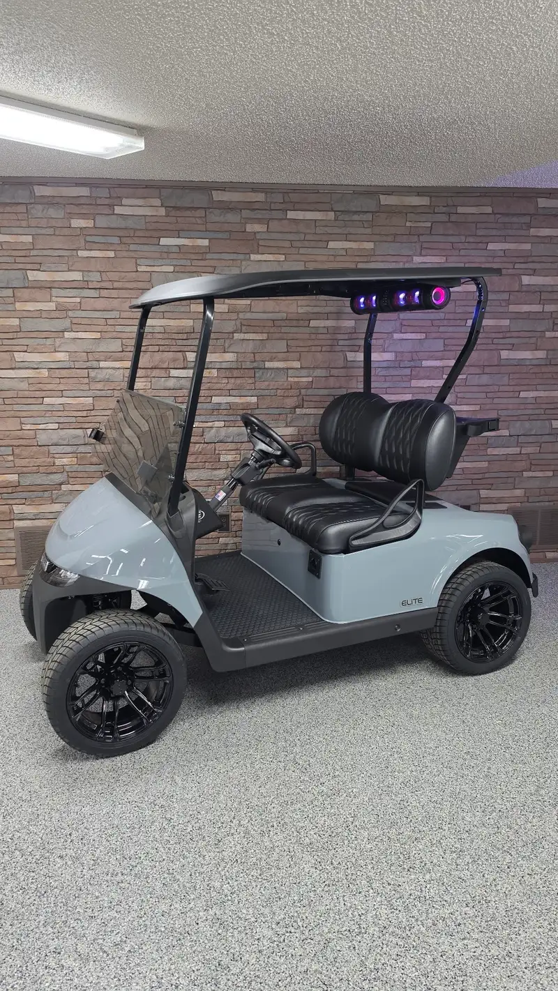 2027 E-Z-GO Freedom photo 1