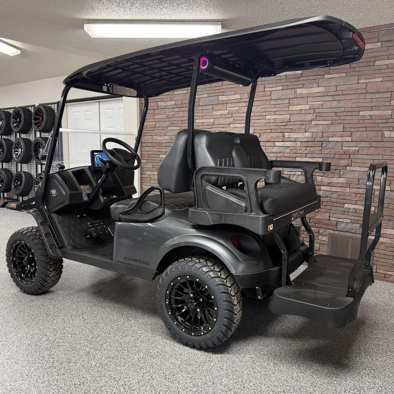 2026 E-Z-GO Express photo 3