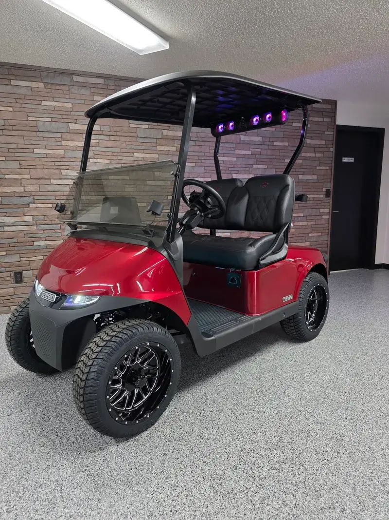 2027 E-Z-GO Freedom photo 1