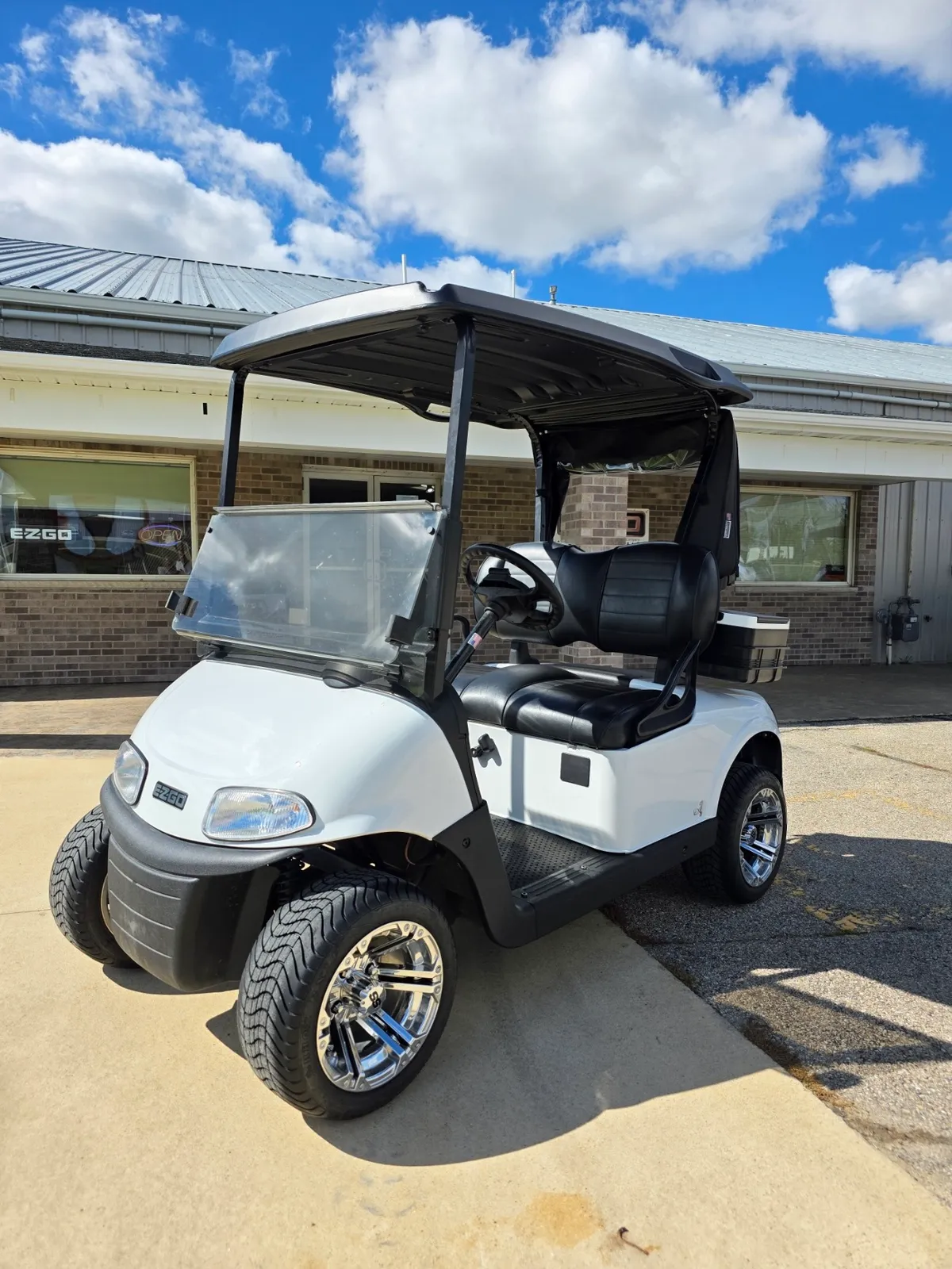 2021 E-Z-GO Freedom photo 1