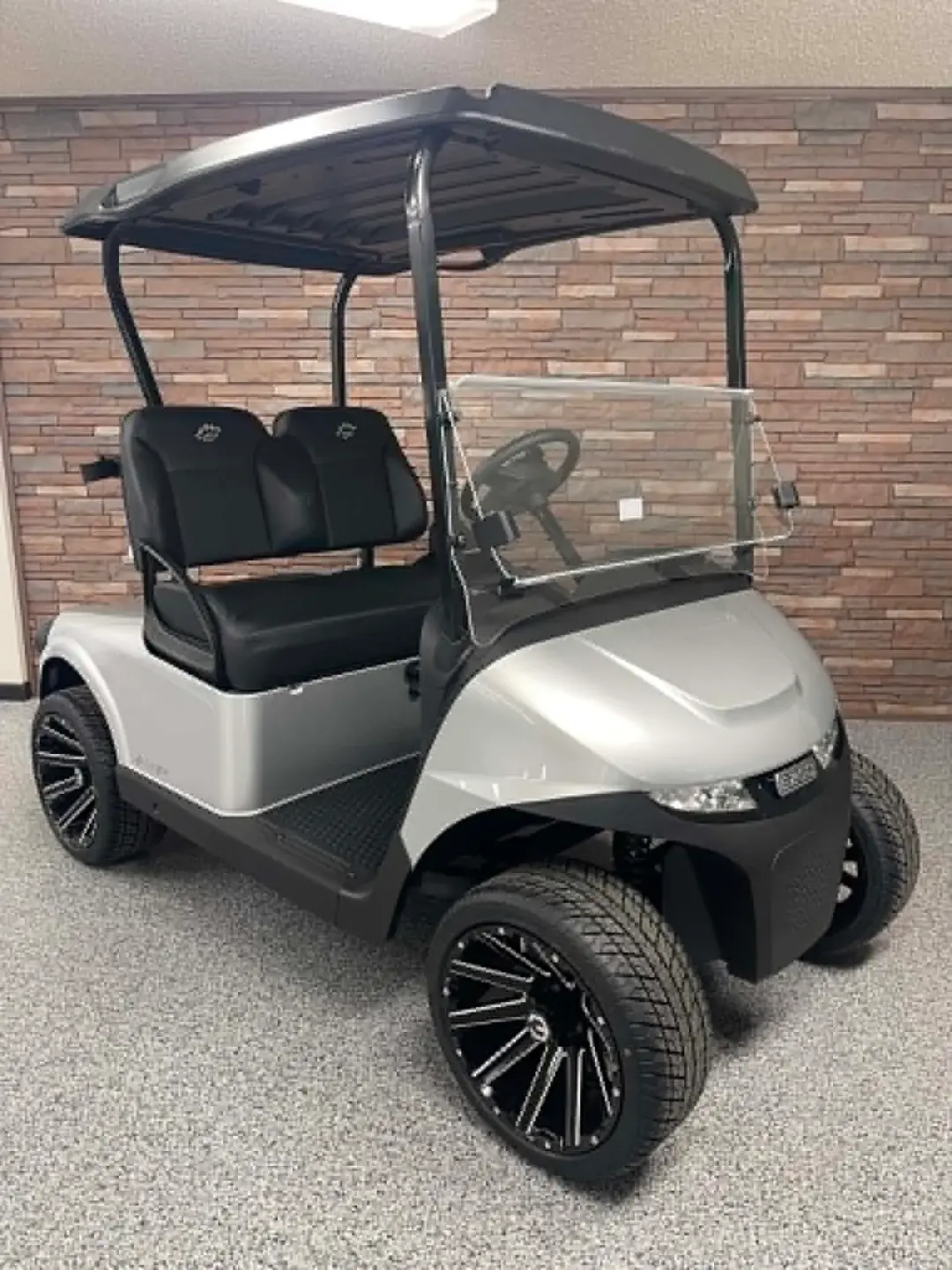 2027 E-Z-GO RXV 2 Valor S+ 13.5-hp Gas photo 1