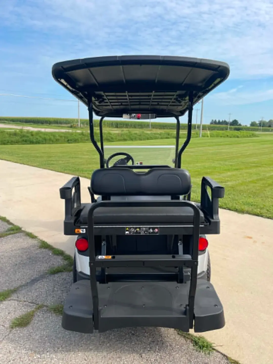 2027 E-Z-GO RXV 4 Valor S+ 13.5-hp Gas photo 4