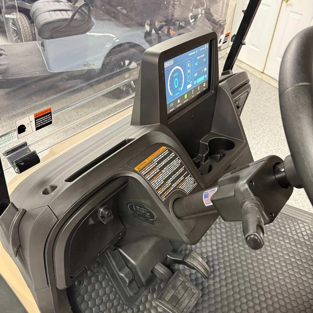 2026 E-Z-GO RXV ELiTE Lithium photo 4