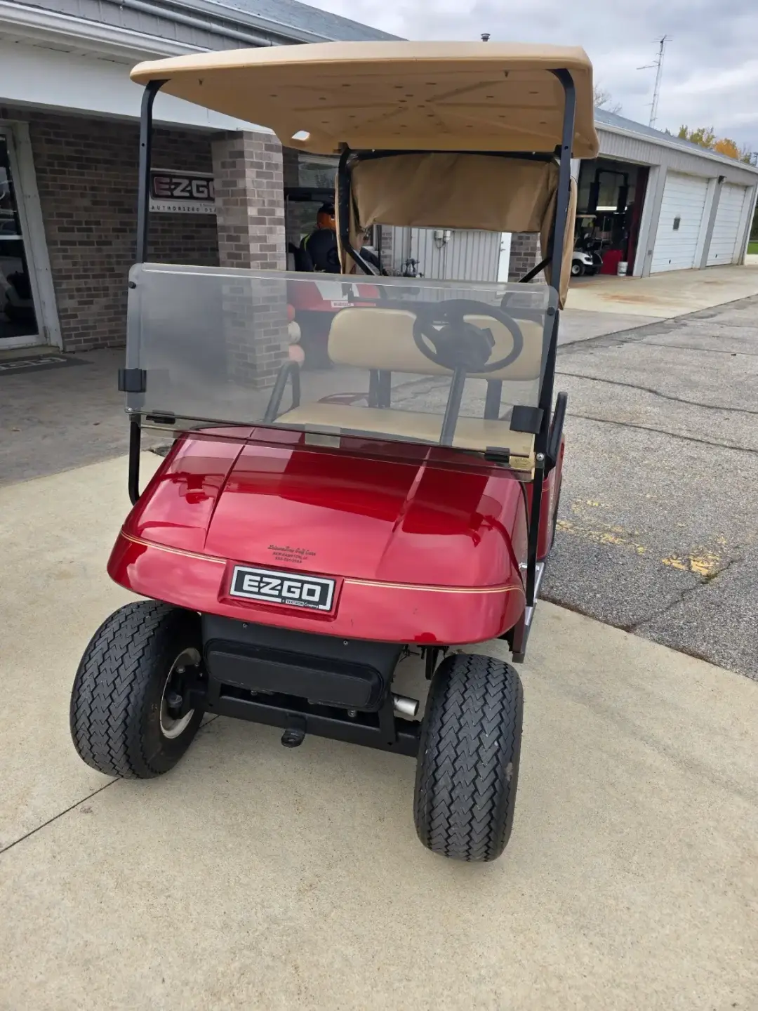 2011 E-Z-GO TXT photo 2