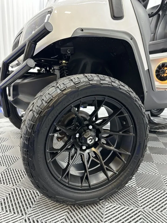 2027 Evolution D5 Maverick photo 3