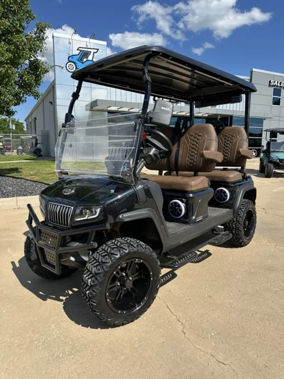 2027 Evolution D5 Maverick photo 2