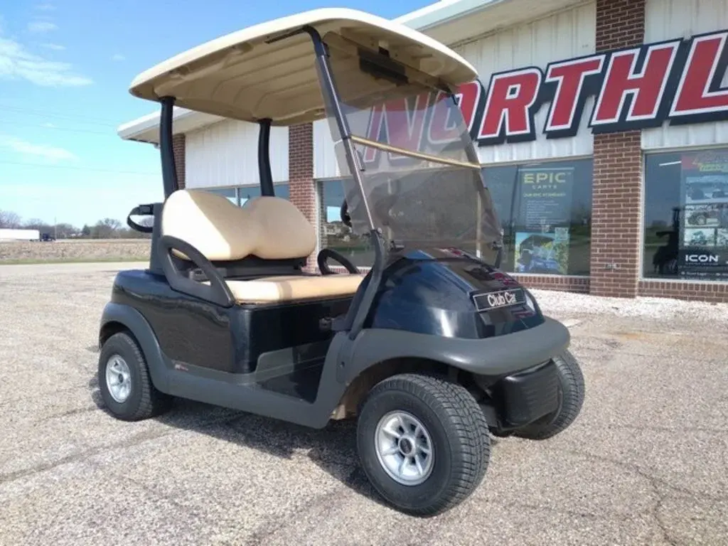 2004 Club Car Golf Cart photo 1