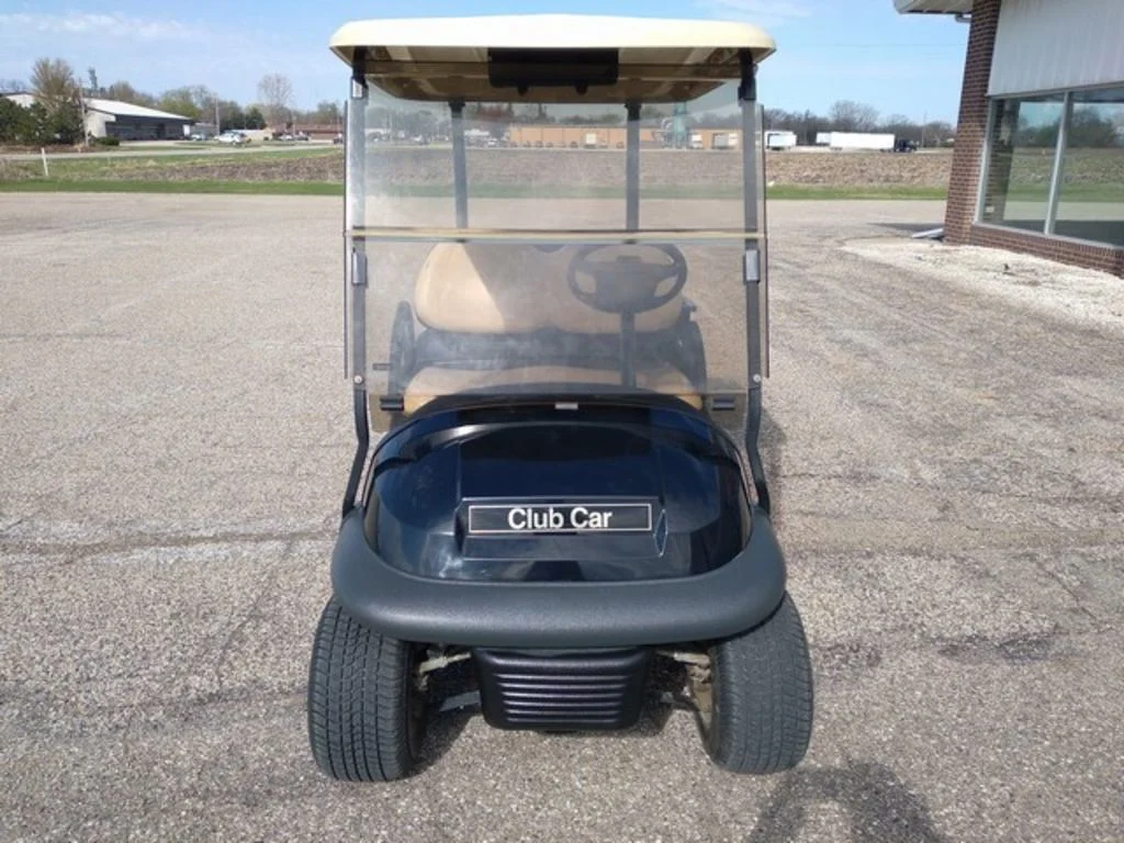 2004 Club Car Golf Cart photo 2