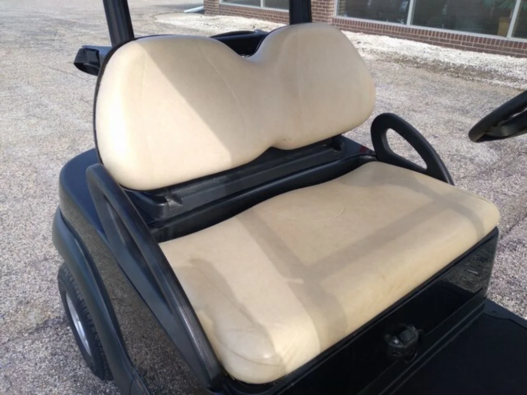 2004 Club Car Golf Cart photo 9