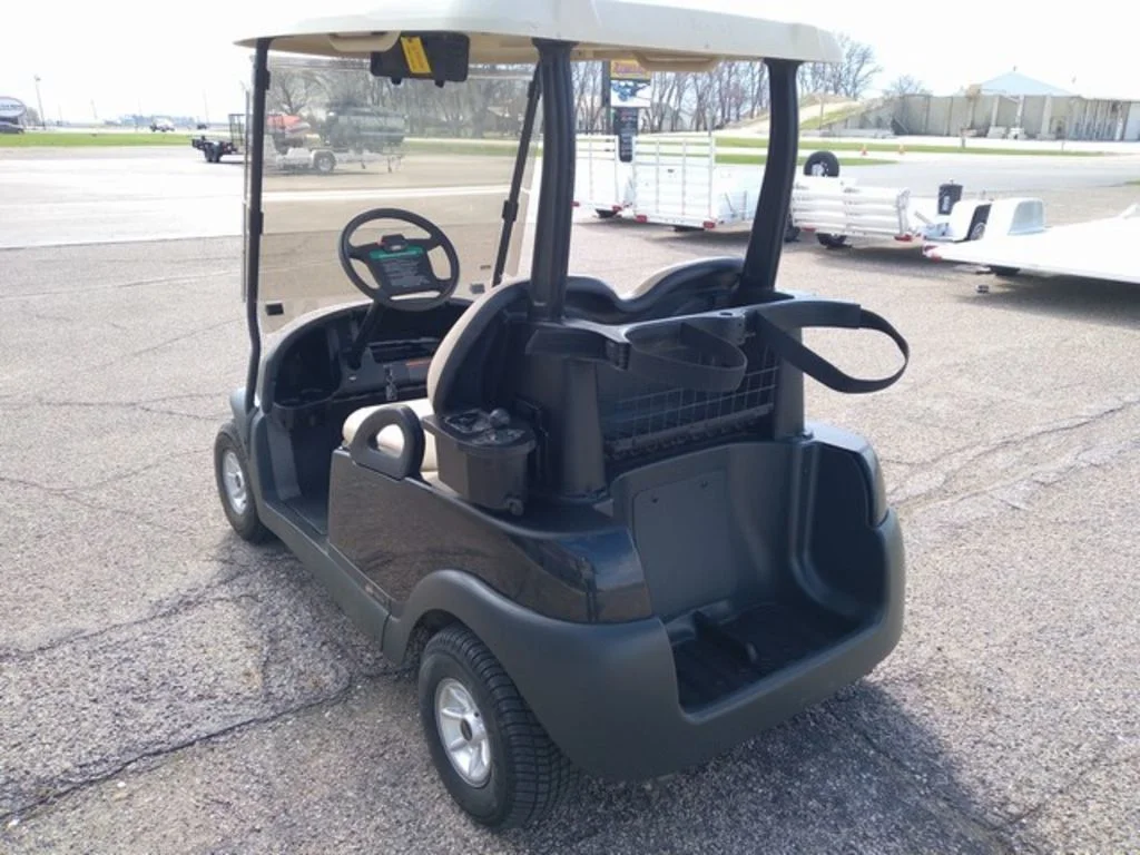 2004 Club Car Golf Cart photo 5