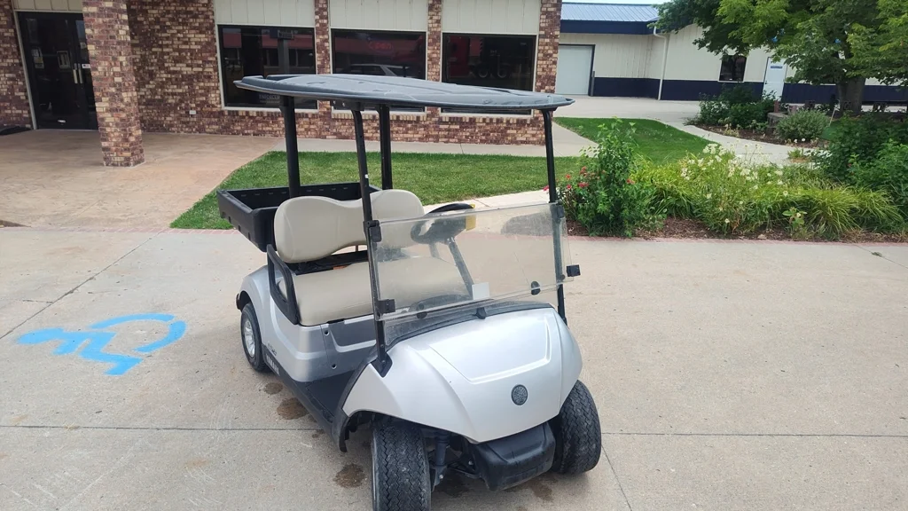 2018 Yamaha QuieTech Utility Golf Car photo 8