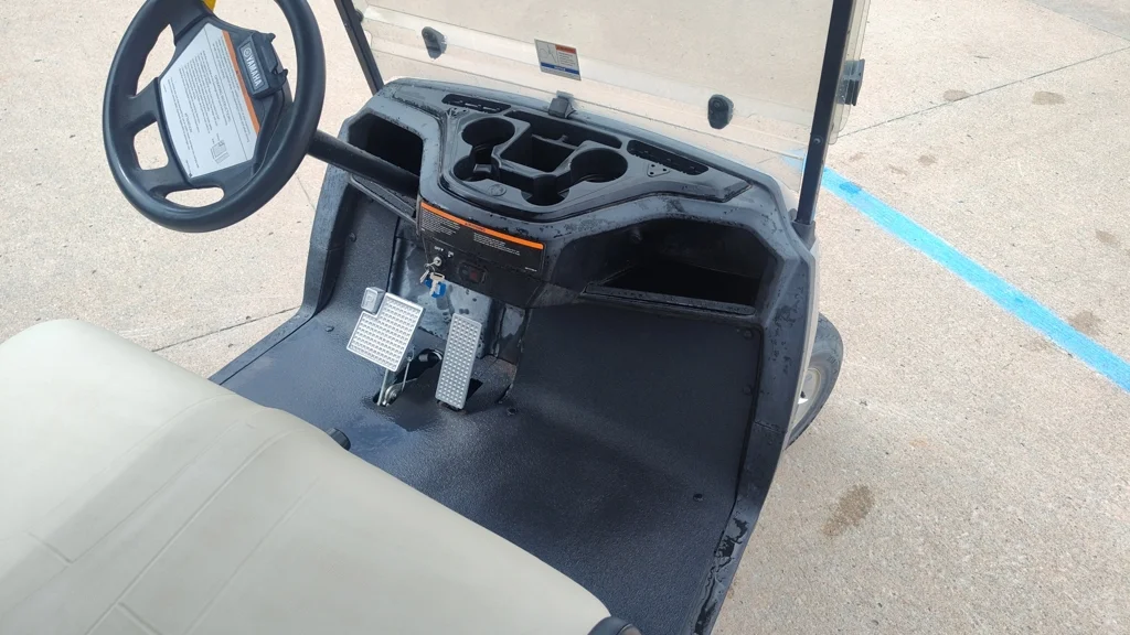 2018 Yamaha QuieTech Utility Golf Car photo 10