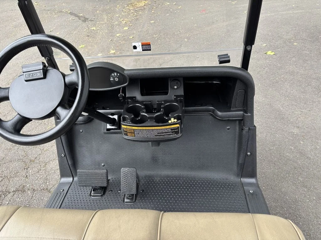 2020 E-Z-GO RXV ELiTE Lithium photo 4