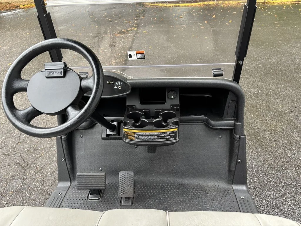 2020 E-Z-GO RXV ELiTE Lithium photo 4