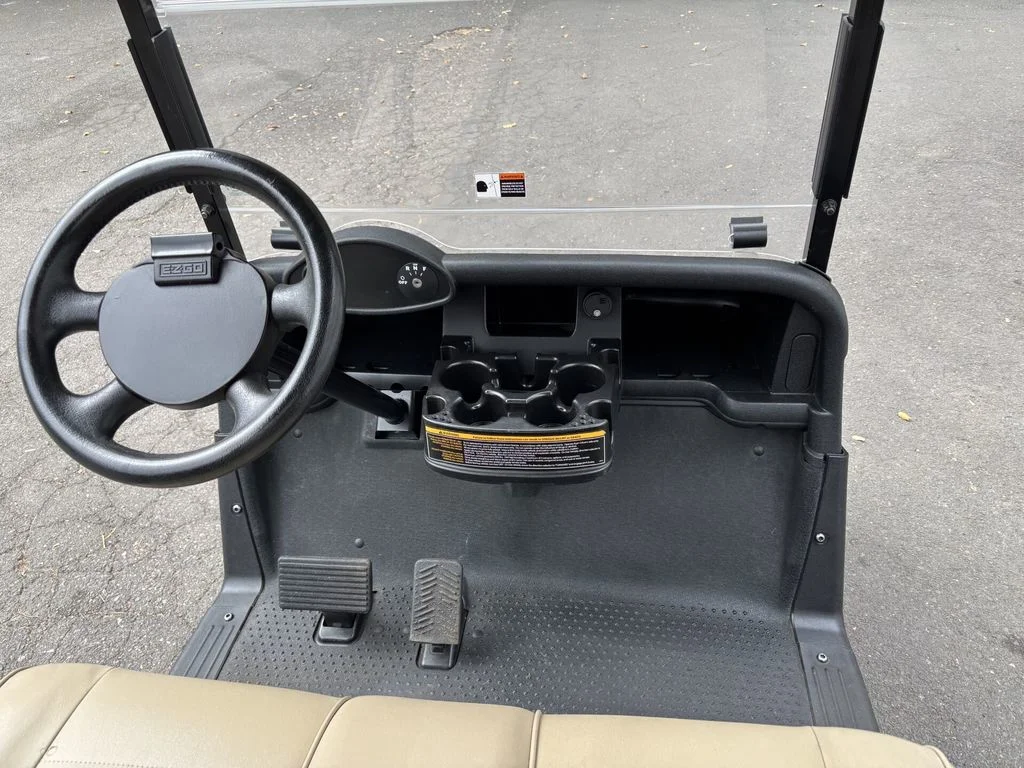 2020 E-Z-GO RXV ELiTE Lithium photo 4