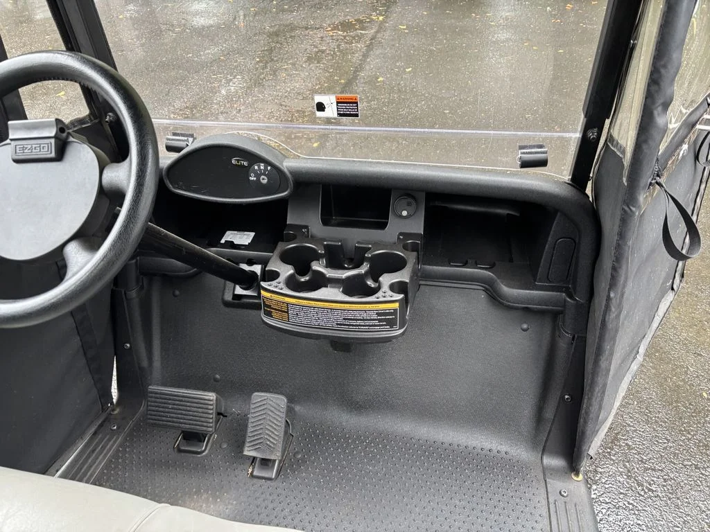 2020 E-Z-GO RXV ELiTE Lithium photo 4