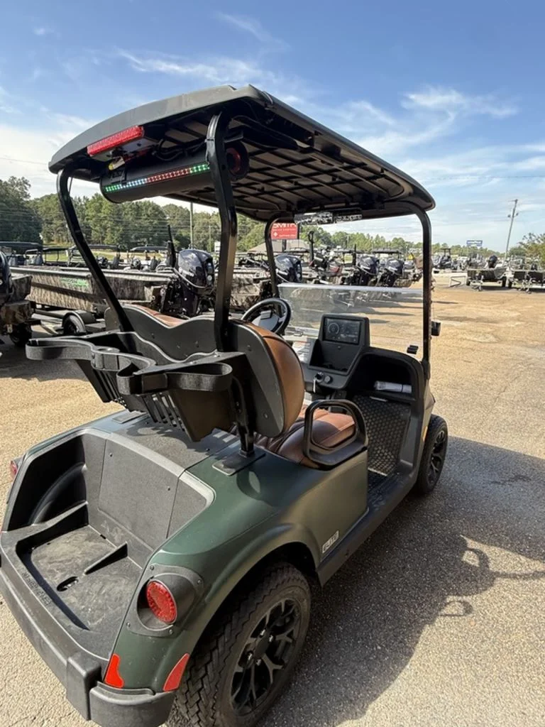 2027 E-Z-GO RXV photo 7