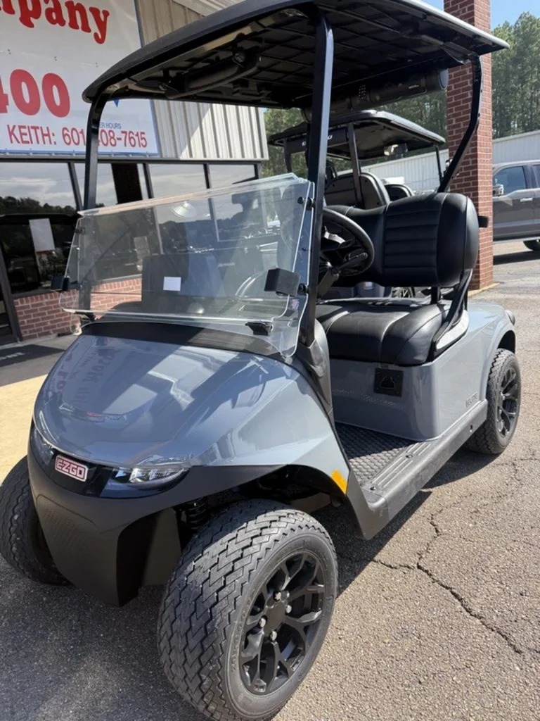 2027 E-Z-GO RXV photo 2
